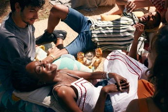 A cover of "72 - big cups" cluster. The owner is kelsmoney. The cluster consists of 214 elements.