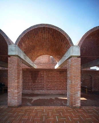 A cover of "Brick" cluster. The owner is celine.bvg. The cluster consists of 2 elements.