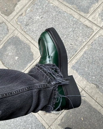 A cover of "👨🏾‍🍳" cluster. The owner is heloboet. The cluster consists of 1 element.