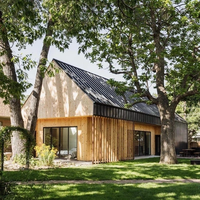 An Instagram carousel post added by bloodyxu on Dec 04, 2023. The author is @logos.ai.