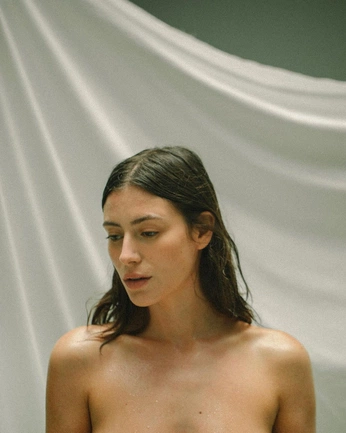 A cover of "aesthetic" cluster. The owner is caprisongs. The cluster consists of 18 elements.