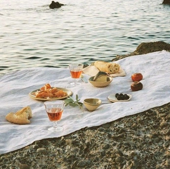 A cover of "Slow life / Good food" cluster. The owner is isavallenilla. The cluster consists of 9 elements.