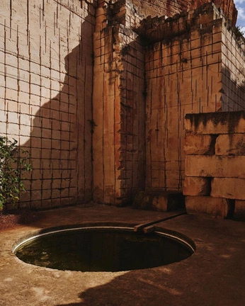 A cover of "Spain" cluster. The owner is slowroads. The cluster consists of 5 elements.