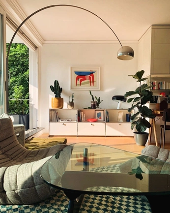 A cover of "Salon" cluster. The owner is liliasap23. The cluster consists of 3 elements.