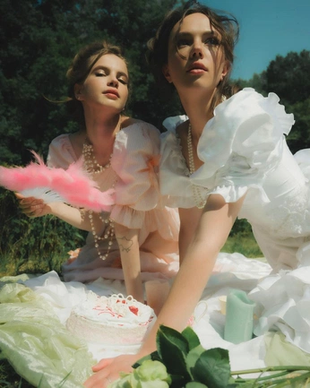 A cover of "tea party" cluster. The owner is chaneezy. The cluster consists of 6 elements.