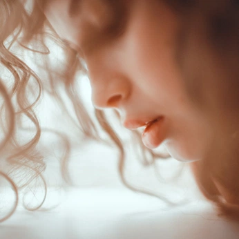 A cover of "Extreme close up face" cluster. The owner is reidseye. The cluster consists of 1 element.