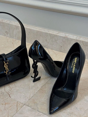 A cover of "vision board" cluster. The owner is nevanions. The cluster consists of 3 elements.