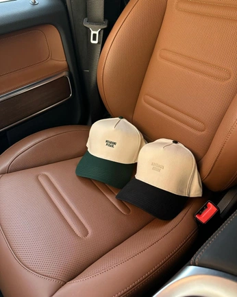 A cover of "EA HATS" cluster. The owner is evokeamore. The cluster consists of 5 elements.