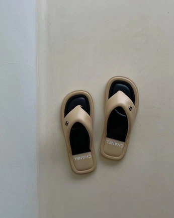 A cover of "fashion" cluster. The owner is conniecriesalot. The cluster consists of 1 element.