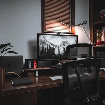 A cover of "Seating" cluster. The owner is ichmirmich. The cluster consists of 7 elements.