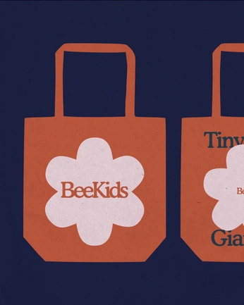 A cover of "Collateral Design" cluster. The owner is thisisarkade. The cluster consists of 3 elements.