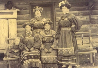 A cover of "russian culture" cluster. The owner is grazyle. The cluster consists of 18 elements.