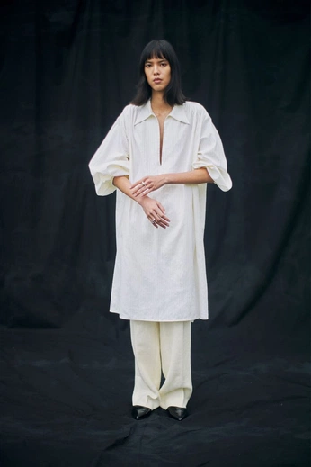 A cover of "J. STUDIO | 2026" cluster. The owner is byjstudios. The cluster consists of 35 elements.