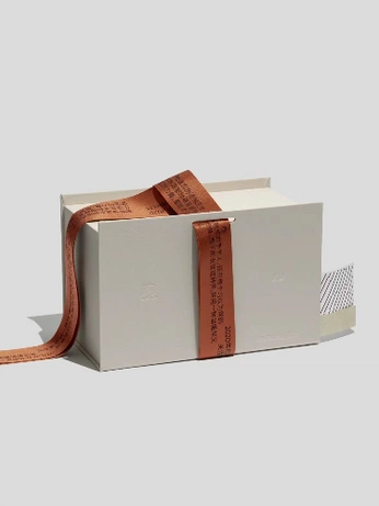 A cover of "Packaging" cluster. The owner is monicaz. The cluster consists of 2 elements.