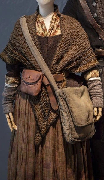 A cover of "Earth" cluster. The owner is cadencewise. The cluster consists of 14 elements.