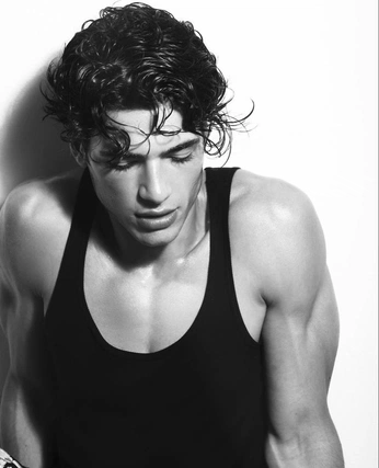 A cover of "Men Inspo" cluster. The owner is pakyjr. The cluster consists of 16 elements.