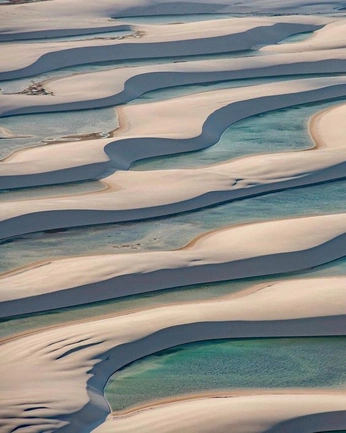 A cover of "Jade / Australian Summer" cluster. The owner is annathevault. The cluster consists of 32 elements.