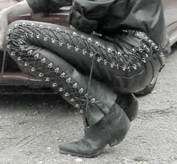 A cover of "hick" cluster. The owner is deviledegg. The cluster consists of 29 elements.