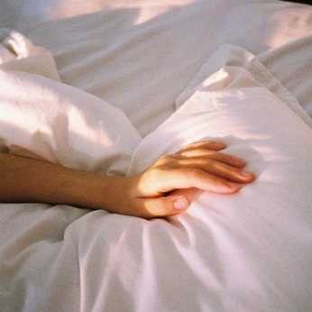 A cover of "Age Of Innocence" cluster. The owner is analogaesthetics. The cluster consists of 12 elements.