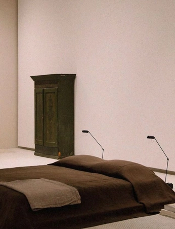 A cover of "Bedroom" cluster. The owner is studiowild. The cluster consists of 2 elements.