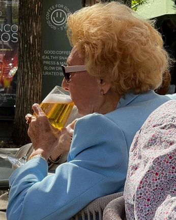 A cover of "Me old" cluster. The owner is sofiia.euphoria. The cluster consists of 2 elements.