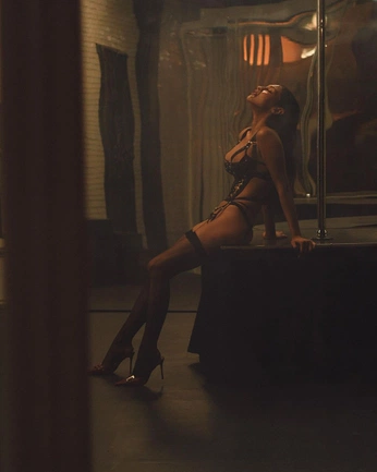 A cover of "PHOTO" cluster. The owner is adl4b. The cluster consists of 137 elements.