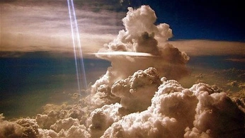 A cover of "titan moon" cluster. The owner is yatigupta. The cluster consists of 34 elements.