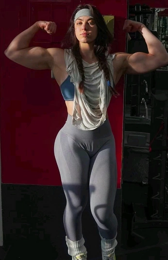 A cover of "show reel moods" cluster. The owner is dddrrr. The cluster consists of 14 elements.