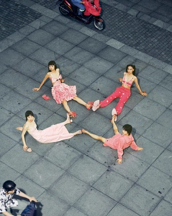 A cover of "Human Art Direction" cluster. The owner is bbetperf. The cluster consists of 107 elements.