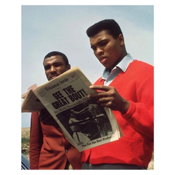 A cover of "People" cluster. The owner is kesia. The cluster consists of 9 elements.