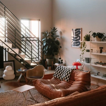 A cover of "aprtmnt" cluster. The owner is bunbohue. The cluster consists of 9 elements.