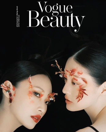 A cover of "Graphics" cluster. The owner is ionss. The cluster consists of 3 elements.