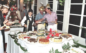 A cover of "photos" cluster. The owner is dvattch. The cluster consists of 43 elements.