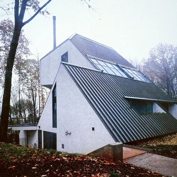 A cover of "Cardboard Light" cluster. The owner is hessctdesigns. The cluster consists of 33 elements.