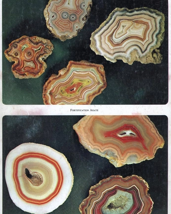 A cover of "암석" cluster. The owner is qwerr. The cluster consists of 13 elements.