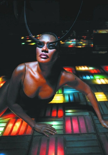 A cover of "Grace love" cluster. The owner is vikalima. The cluster consists of 14 elements.