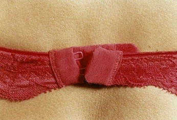 A cover of "red" cluster. The owner is dottiefor. The cluster consists of 5 elements.