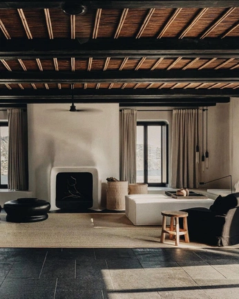 A cover of "Spaces" cluster. The owner is helinnaz. The cluster consists of 20 elements.