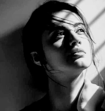 A cover of "Black & White" cluster. The owner is hesperidian. The cluster consists of 35 elements.