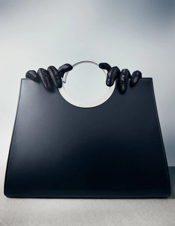 A cover of "avant garde accessories" cluster. The owner is aufhebung. The cluster consists of 11 elements.