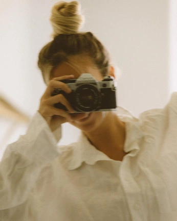 A cover of "self-portrait" cluster. The owner is karnav. The cluster consists of 19 elements.