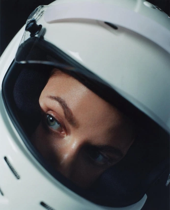 A cover of "MOTORSPORT" cluster. The owner is capturedaily. The cluster consists of 40 elements.