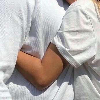 A cover of "Mj+carlee" cluster. The owner is carleecliff. The cluster consists of 15 elements.