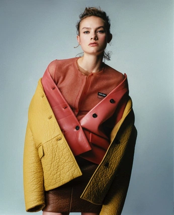 A cover of "PHOTO SHOOT" cluster. The owner is notabeny. The cluster consists of 35 elements.