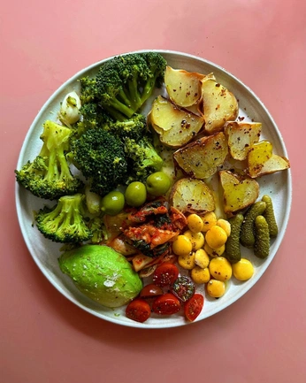 A cover of "eat" cluster. The owner is underoath. The cluster consists of 2 elements.