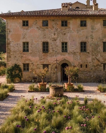 A cover of "home" cluster. The owner is itsmariawonder. The cluster consists of 7 elements.