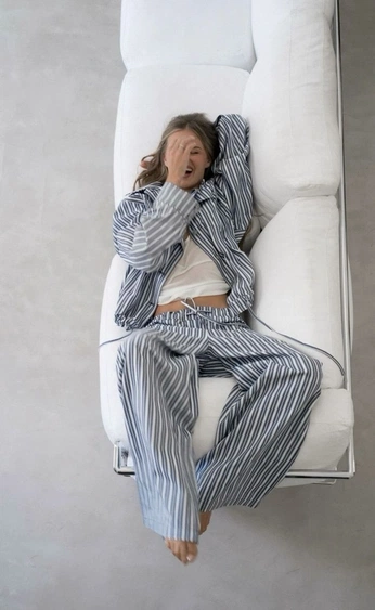 A cover of "SCHIESSER" cluster. The owner is gradedenim. The cluster consists of 23 elements.