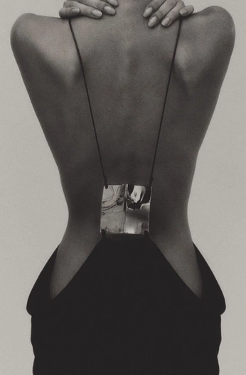 A cover of "back" cluster. The owner is mileyme. The cluster consists of 4 elements.