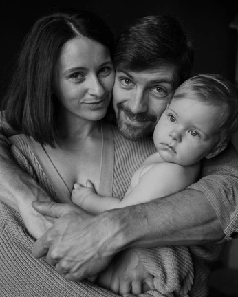 A cover of "FAMILY" cluster. The owner is elleasett. The cluster consists of 2 elements.