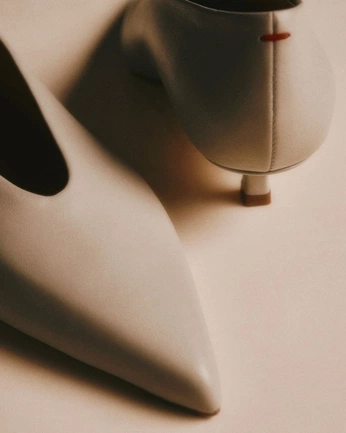 A cover of "Photograpy" cluster. The owner is mileyme. The cluster consists of 13 elements.